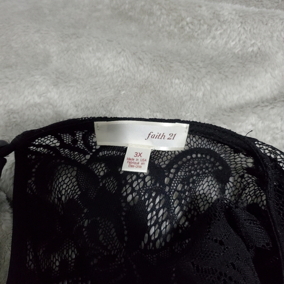 Black Sweetheart Lace Faith21(Forever21) Dress - Picture 3 of 3